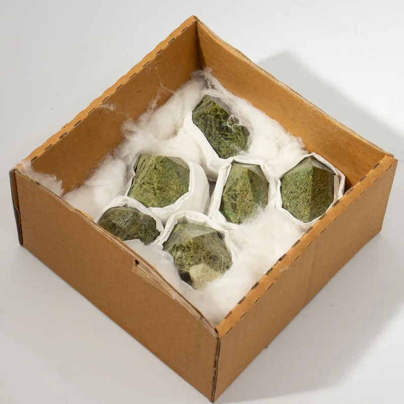 Gemstone Top Polished Points Epidote A grade — foto 6