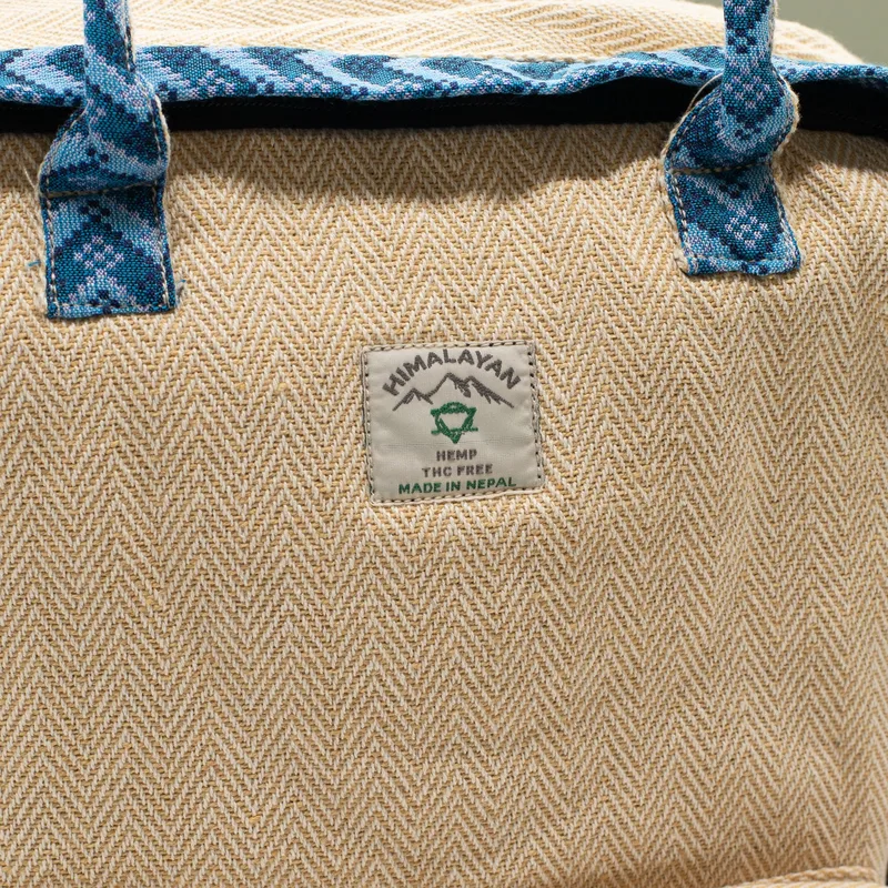 Large Kathmandu Backpack Dhaka Design — foto 2