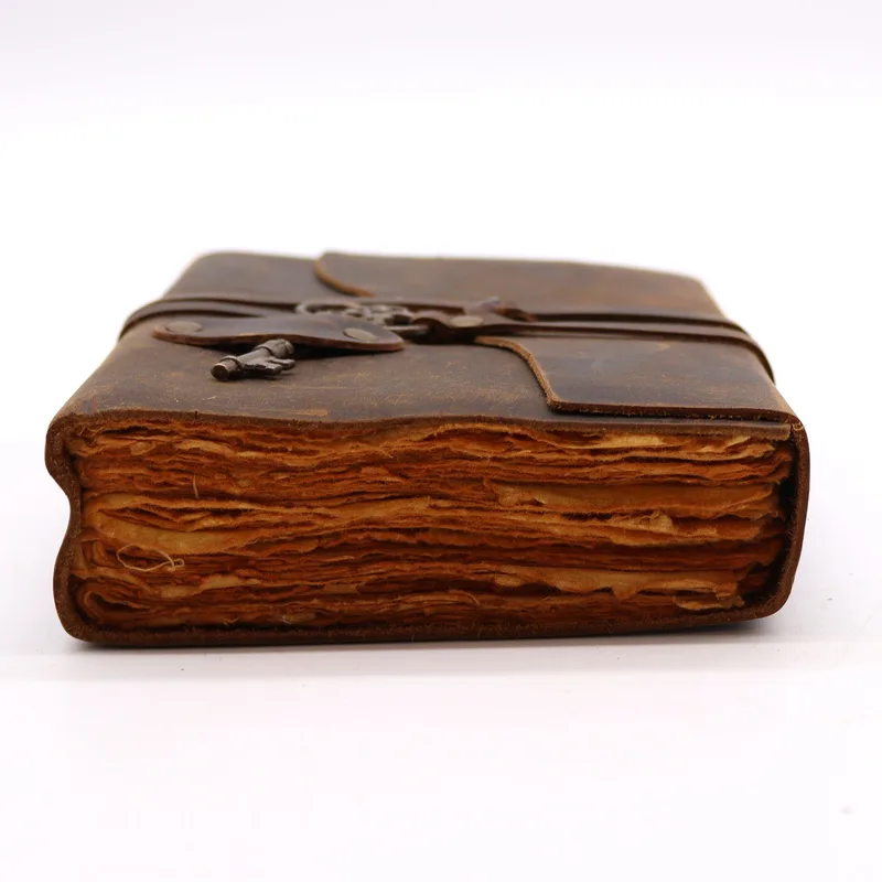 Oiled Leather & Key - 200 pages decle-edged - 13x18cm — foto 4