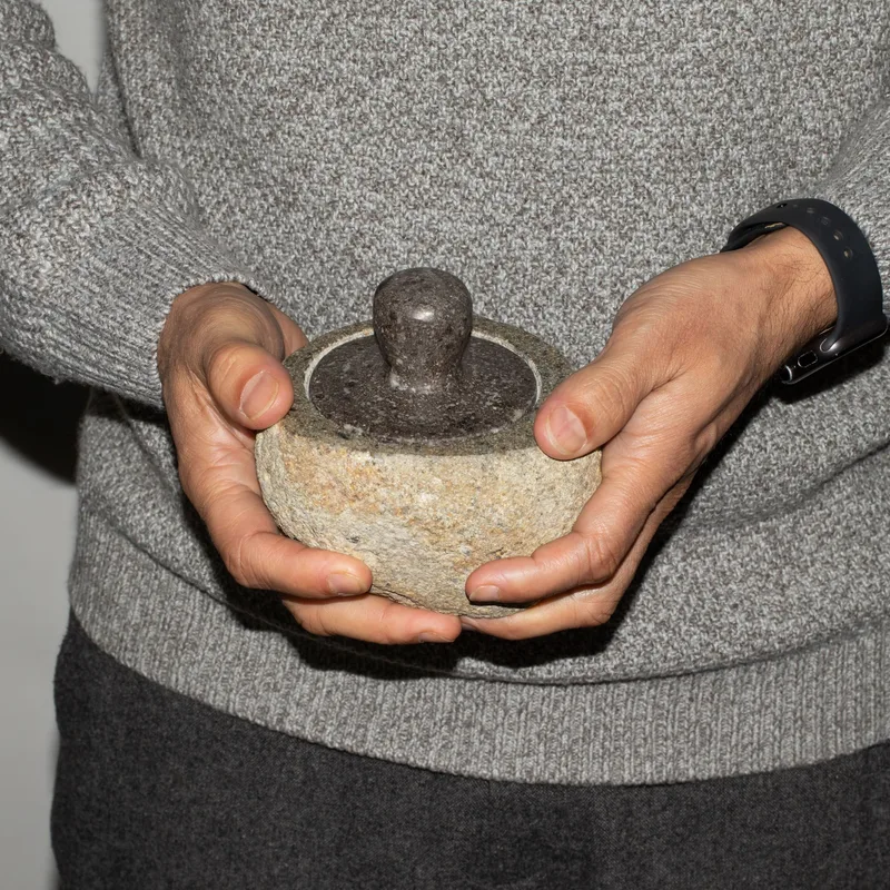 Naturale Riverstone Grounding Pot -Medium