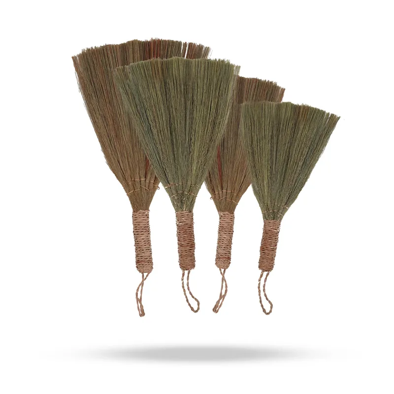 Set 4 Pampas Fan Broom Naturale mixed sizes