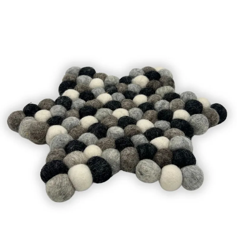 Felt Ball Star Centre Mat Multi Grey Colour — foto 2
