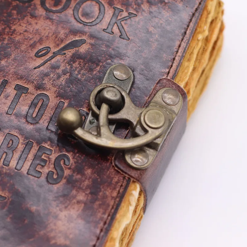 Fat Deckled Leather Notebook – The Book of Untold Stories – 15x10 cm — foto 2