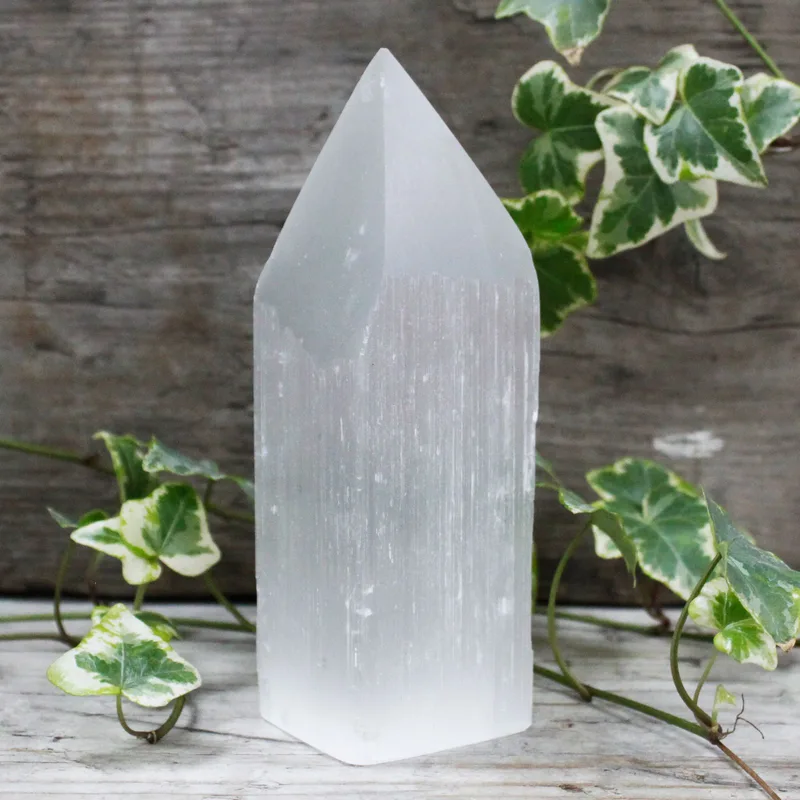 Selenite Pencil Point Tower 15 cm — foto 3