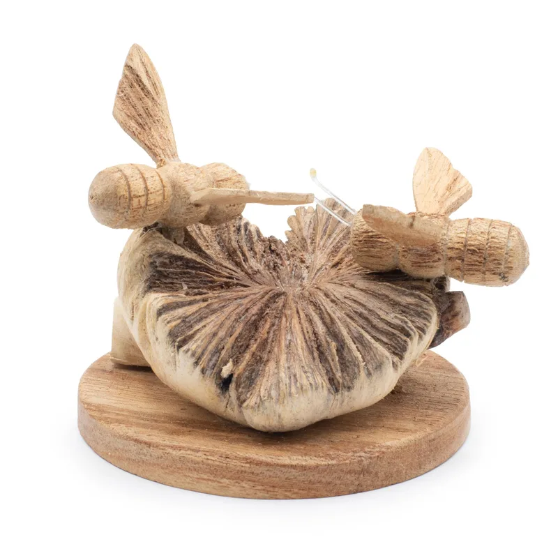 Fatto a mano Parasite Legno Art Carving Bees in The Works