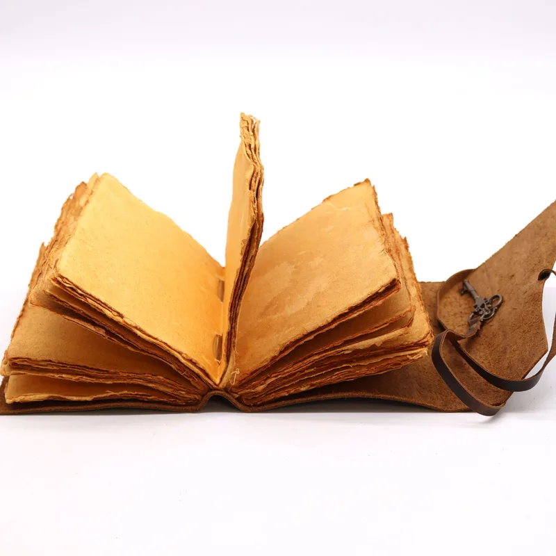 Oiled Leather & Key - 200 pages decle-edged - 13x18cm — foto 2