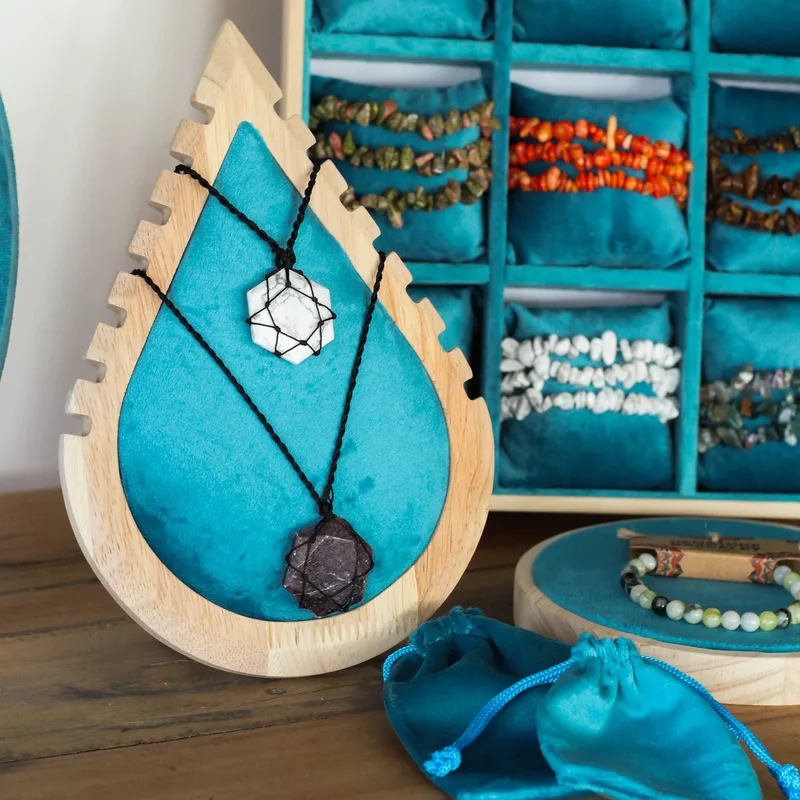 Small Teardrop Necklace Display 19x13cm — foto 2