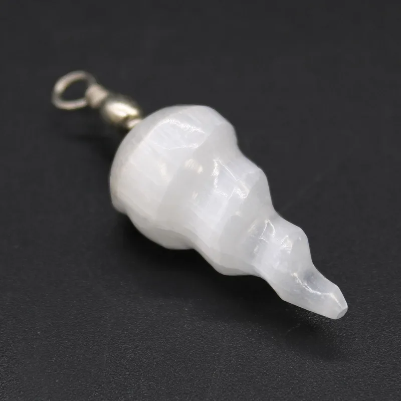 Selenite Spiral Pendant — foto 3