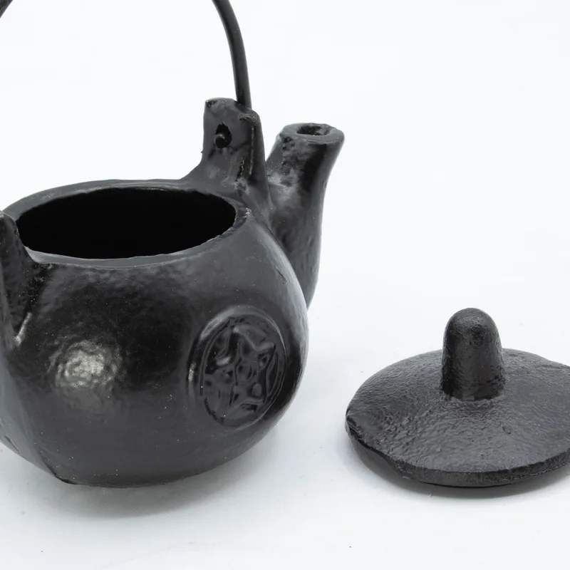 Small Cast Iron Ritual Pot with Pentagon 8x8x10cm — foto 3