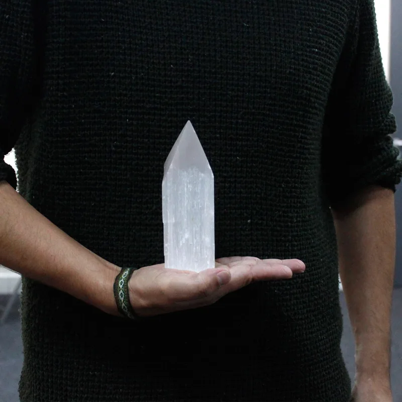 Selenite Pencil Point Tower 15 cm — foto 4