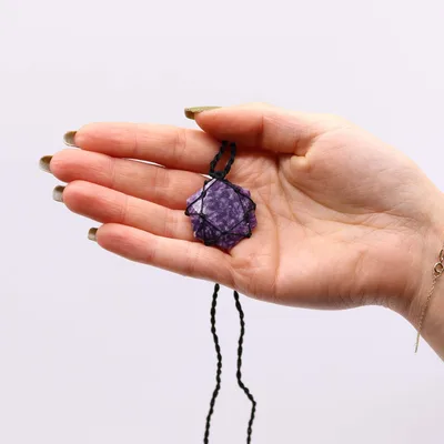 Laced Gemstone Hexagon Pendant - Lepidolite — foto 2