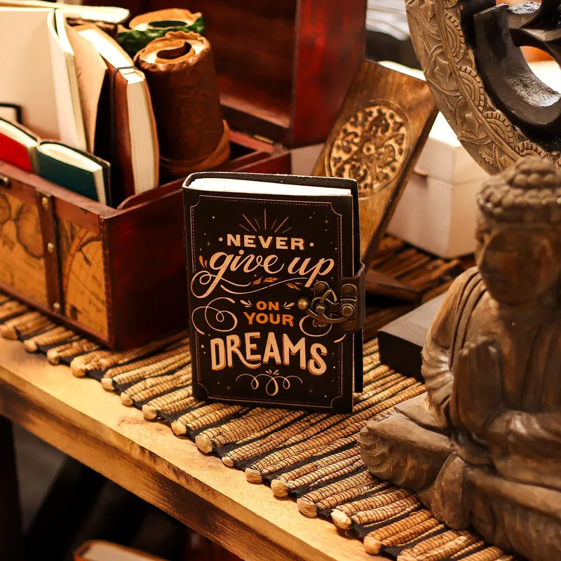 Leather Printed Notebook – Never Give Up On Your Dreams 17.8×12.7 cm