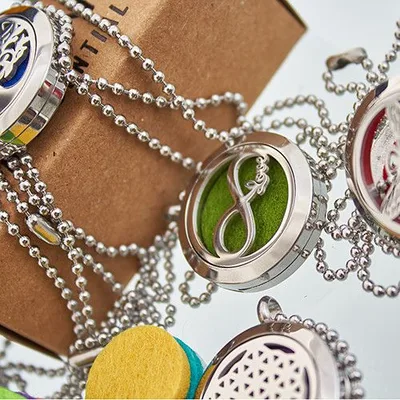 Collana Gioielli Aromatoterapia con Panno Ricaricabile – 30mm