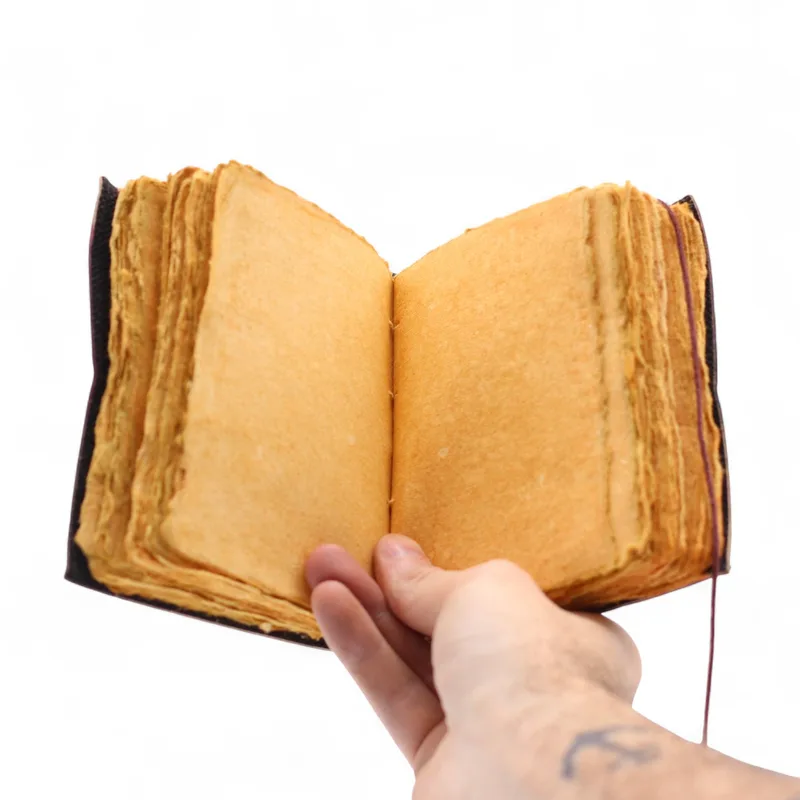 Fat Deckled Edge Leather Notebook – Every Day May Not Be Good — foto 4