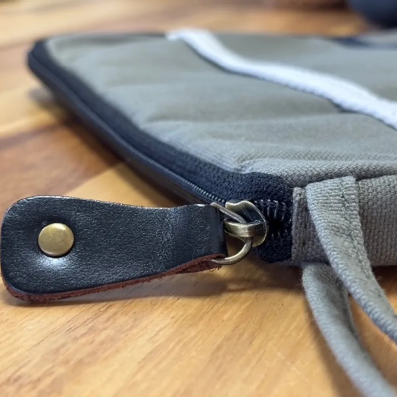 Canvas Tablet Pouch Olive 21x29cm