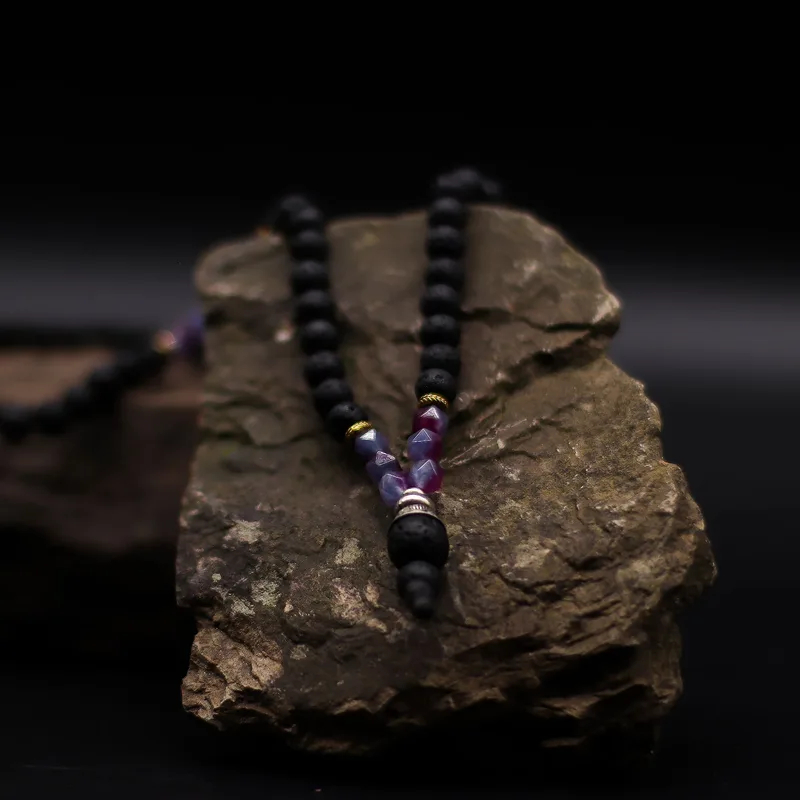 Essence of the Volcano Necklace Embracing the Dark Side — foto 3