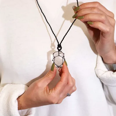Laced Gemstone Teardrop Pendant - Rock Quartz — foto 2