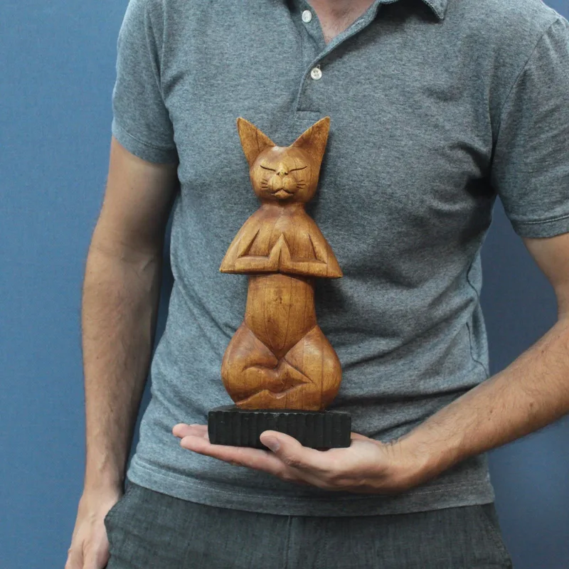 Handcarved Yoga Cat Lotus — foto 1