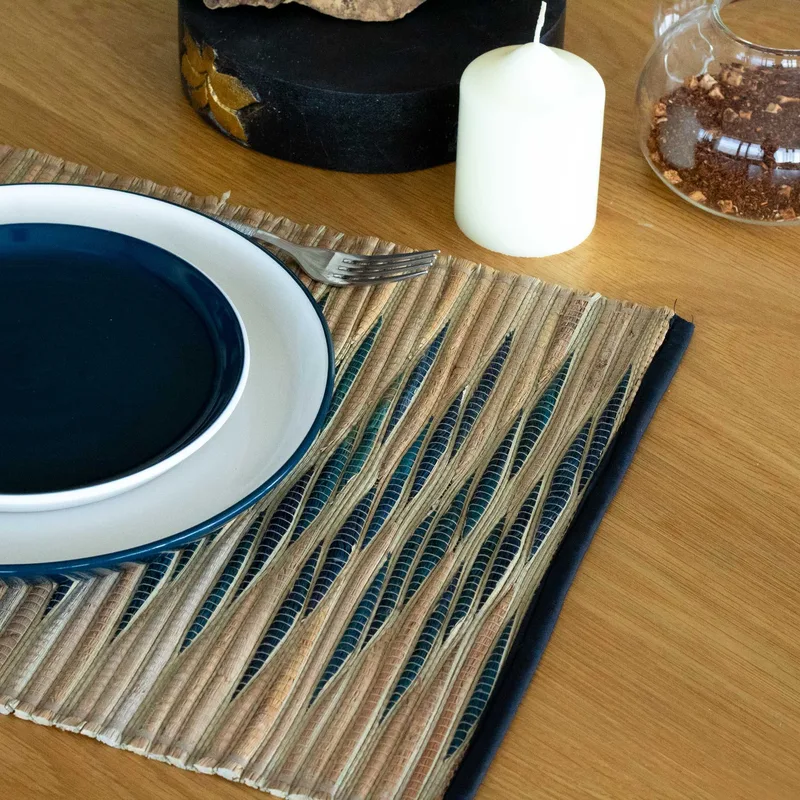 Water Hyacinth Naturale Placemat - Blu Waves