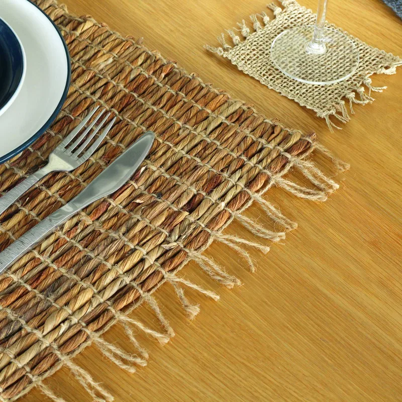 Tappetino da Tavolo in Ibisco d'Acqua Naturale – Resistente e con Orli