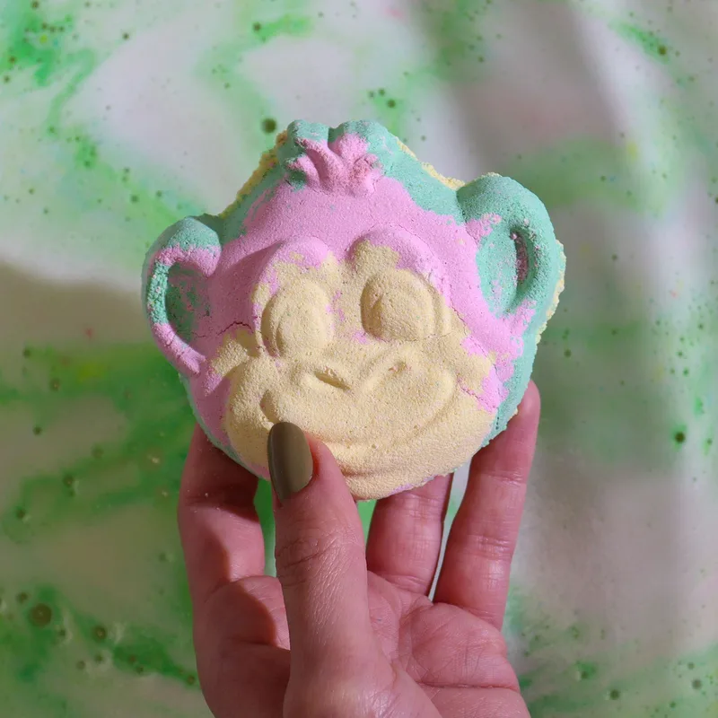 Monkey Bathbomb 90g - Guava & Strawberry — foto 6