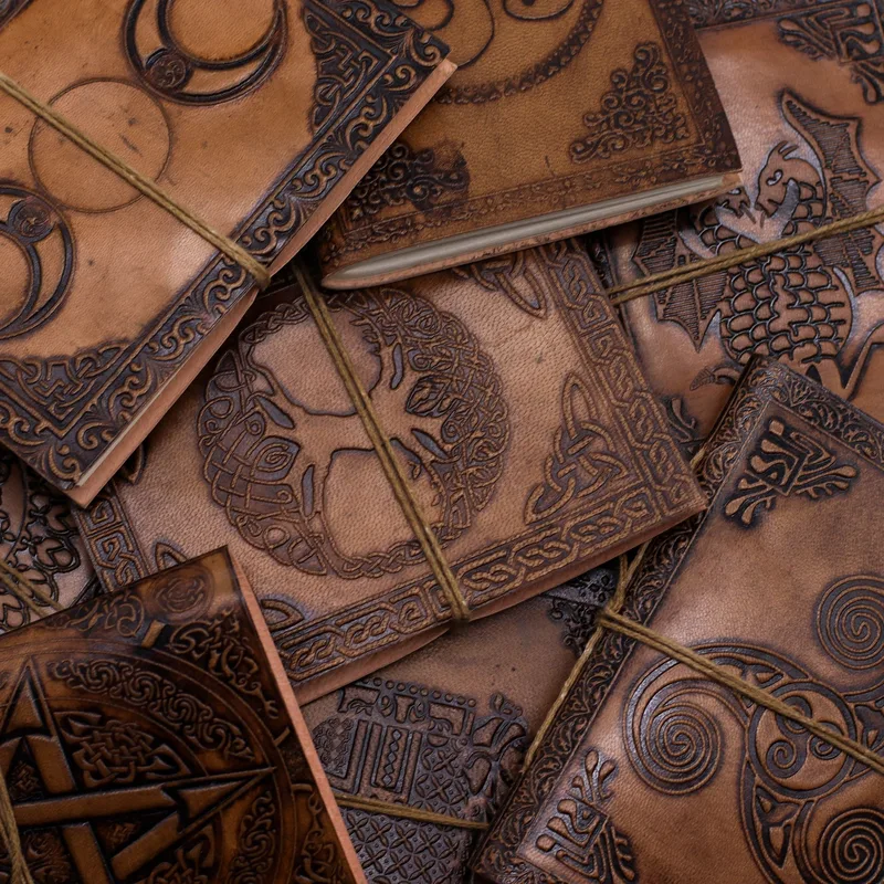 Assorted Esoteric Leather Notebooks 15x11.5 cm — foto 3