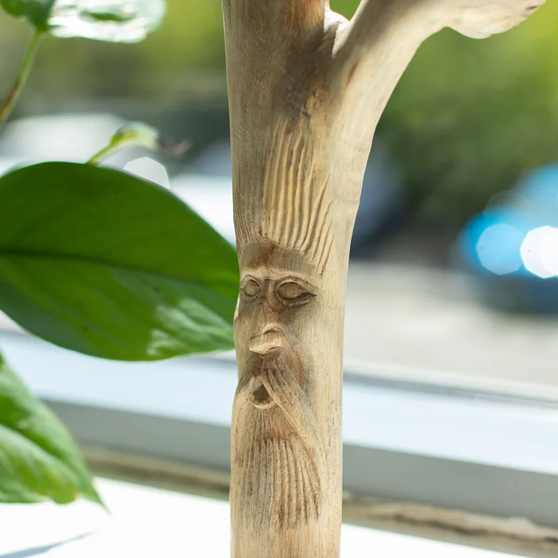 Fatto a mano Parasite Legno Art Carving Greenman
