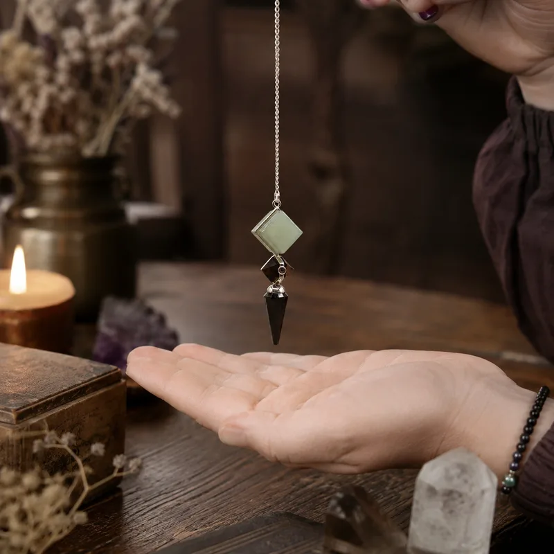 Builder of Realms Three Piece Pendulum Nero Agate Verde Aventurine Tiger Eye — foto 2