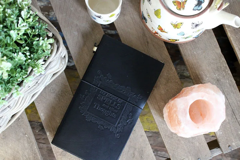 Fatto a mano Leather Journal My Book of Spells and other Thoughts Nero — foto 1