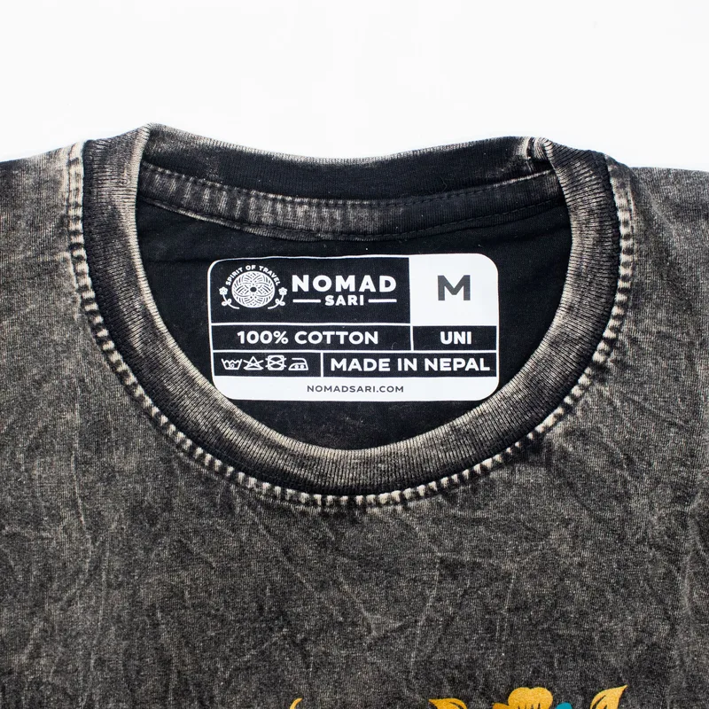 Nomad Sari Stonewashed Cotton T-Shirt Compass of Life Charcoal Medium — foto 1