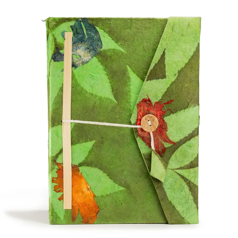 Lokta Bold Floral Notebook – Large – 45 Leaves – Includes Bookmark – Moss Verde