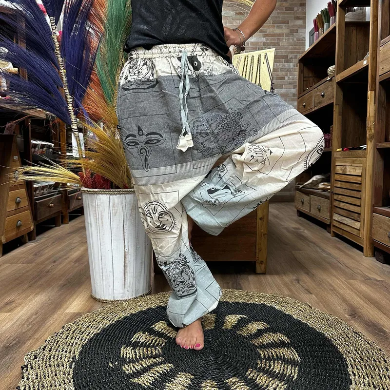 Pantaloni Yoga e Festival – Stampa Himalayana Alta su Grigio — foto 2