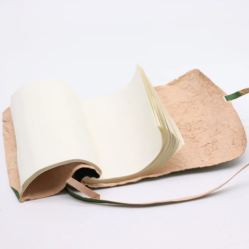 Rolled Leather Travel Notebook 96 pages Verde 21x15cm — foto 1
