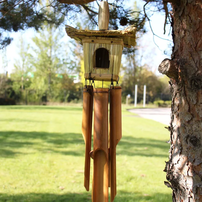 Square Seagrass Bird Scatola with Chimes 49x15cm