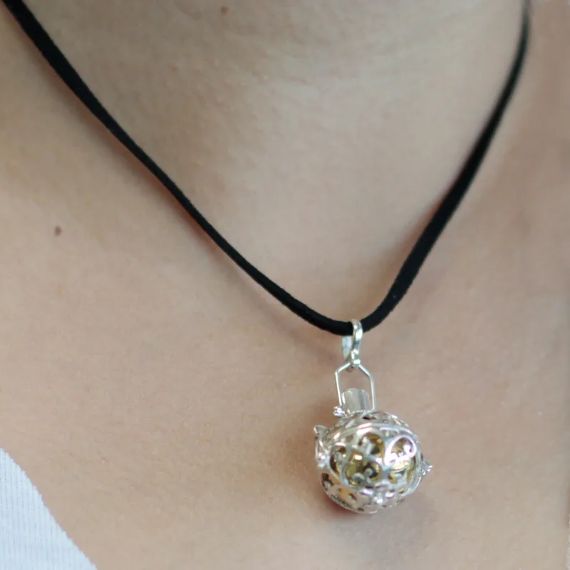 Argento Angel Bell - Night-time - 18mm