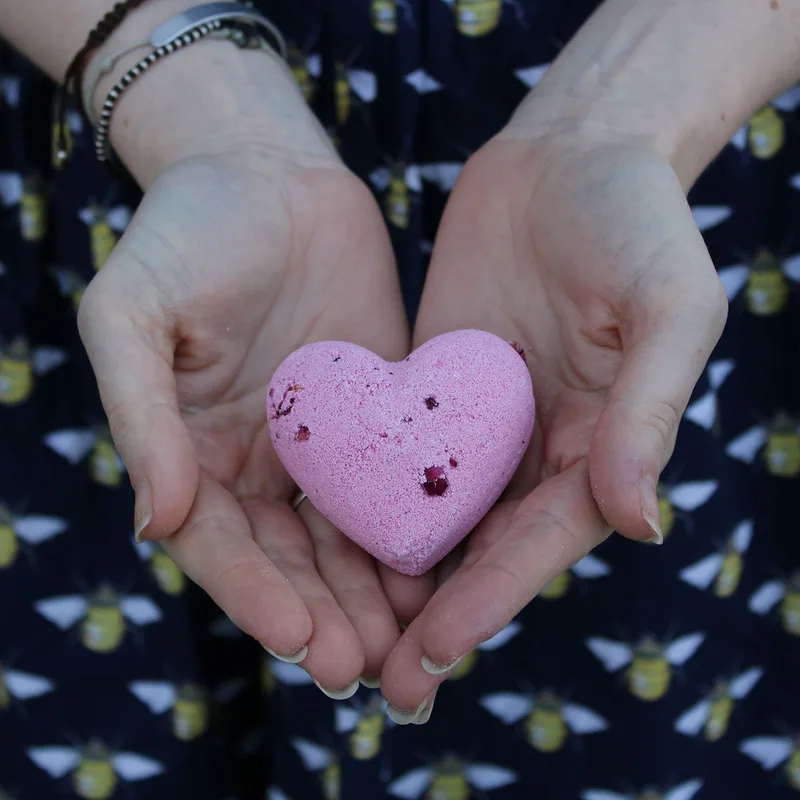 Love Heart Bagno Bomba 70g - Ylang & Rosa — foto 2