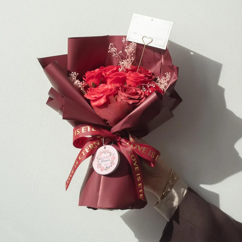 Large Red Roses Bouquet Love is Eternal Gift Card — foto 3