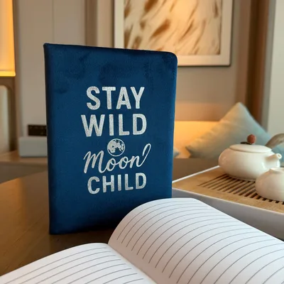 Dark Blu Velvet Notebook - 80 pages - Stay Selvatico Moon Child — foto 1