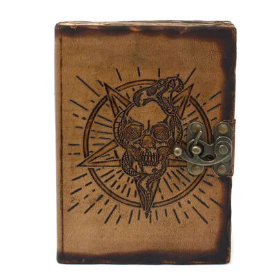 Leather Pentagon & Skull with Burns Detail Notebook — foto 3