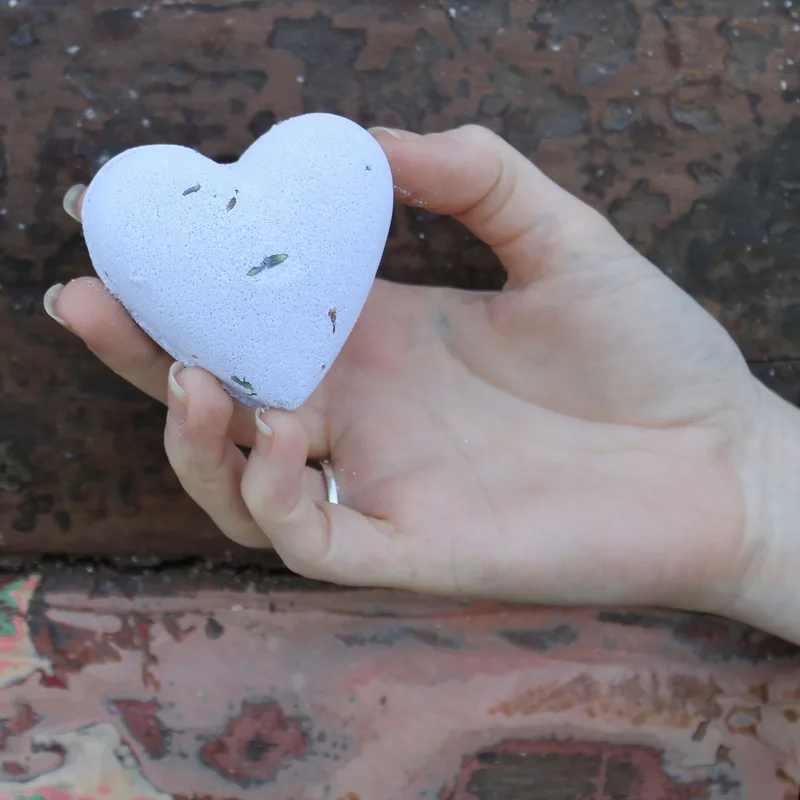 Love Heart Bagno Bomba 70g - French Lavanda