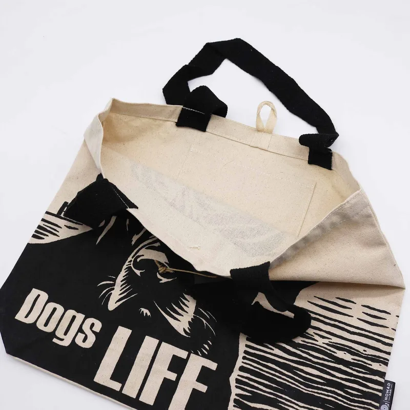 Nomad Sari Iconic Classic Tote Bag - It's a Dogs Life - Bianco 10oz — foto 3