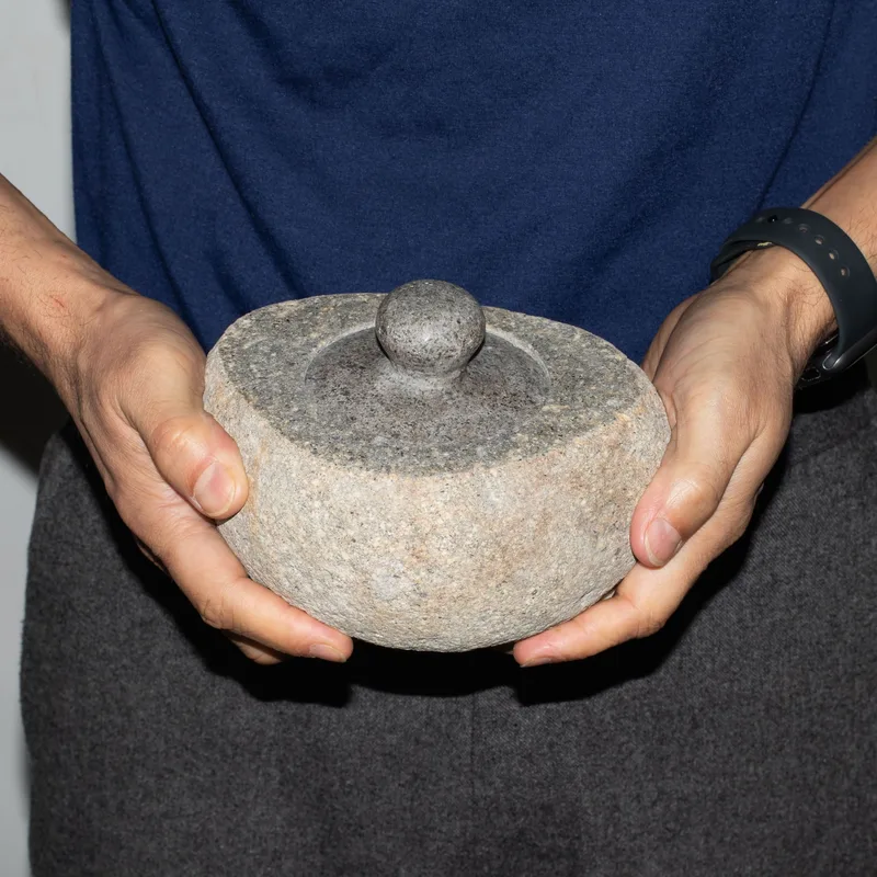 Naturale Riverstone Grounding Pot Large
