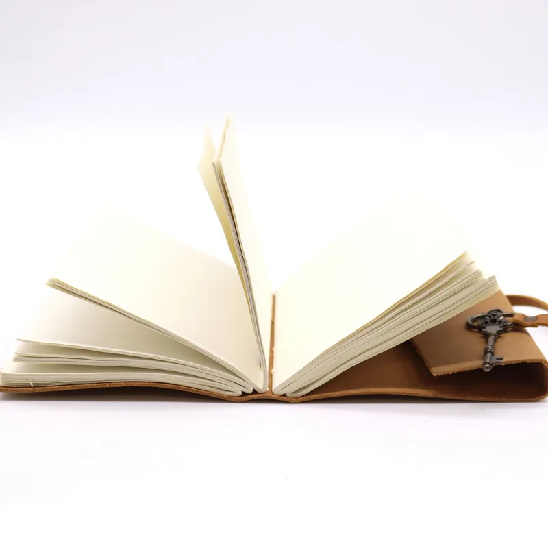 Oiled Tan Leather & Key 200 pages 13x18cm — foto 1