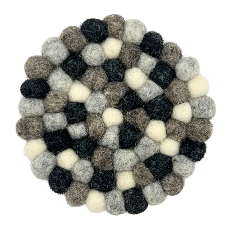 Felt Ball Round Coasters 10cm Multi Grey colour Set of 4) — foto 1