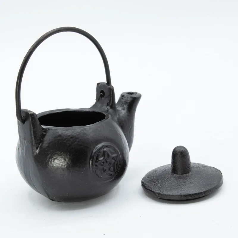Small Cast Iron Ritual Pot with Pentagon 8x8x10cm — foto 2