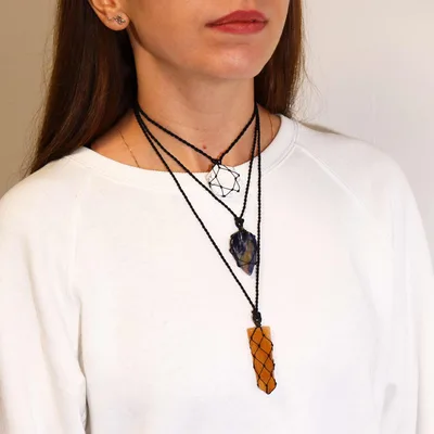 Laced Gemstone Hexagon Pendant - Bianco Howlite — foto 1