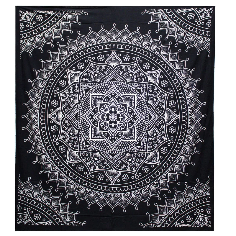 B&W Double Cotton Bedspread + Wall Hanging Lotus Fiore