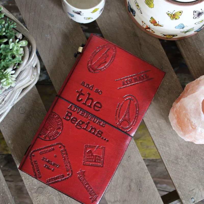 Fatto a mano Leather Journal- The Adventure Begins - Red - (80 pages) — foto 1