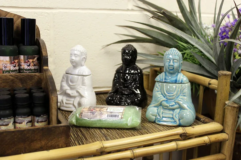 Sitting Buddha Olio Bruciatore - Bianco — foto 3