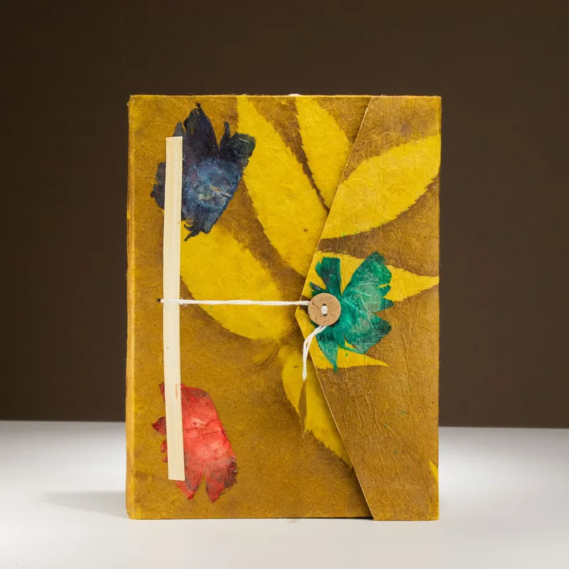 Lokta Bold Floral Notebook – Large – 45 Leaves – Includes Bookmark – Olive — foto 4